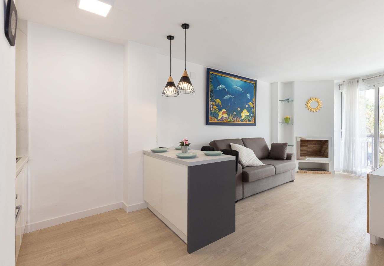 Apartamento en La Pineda - TECAVI III Apartment