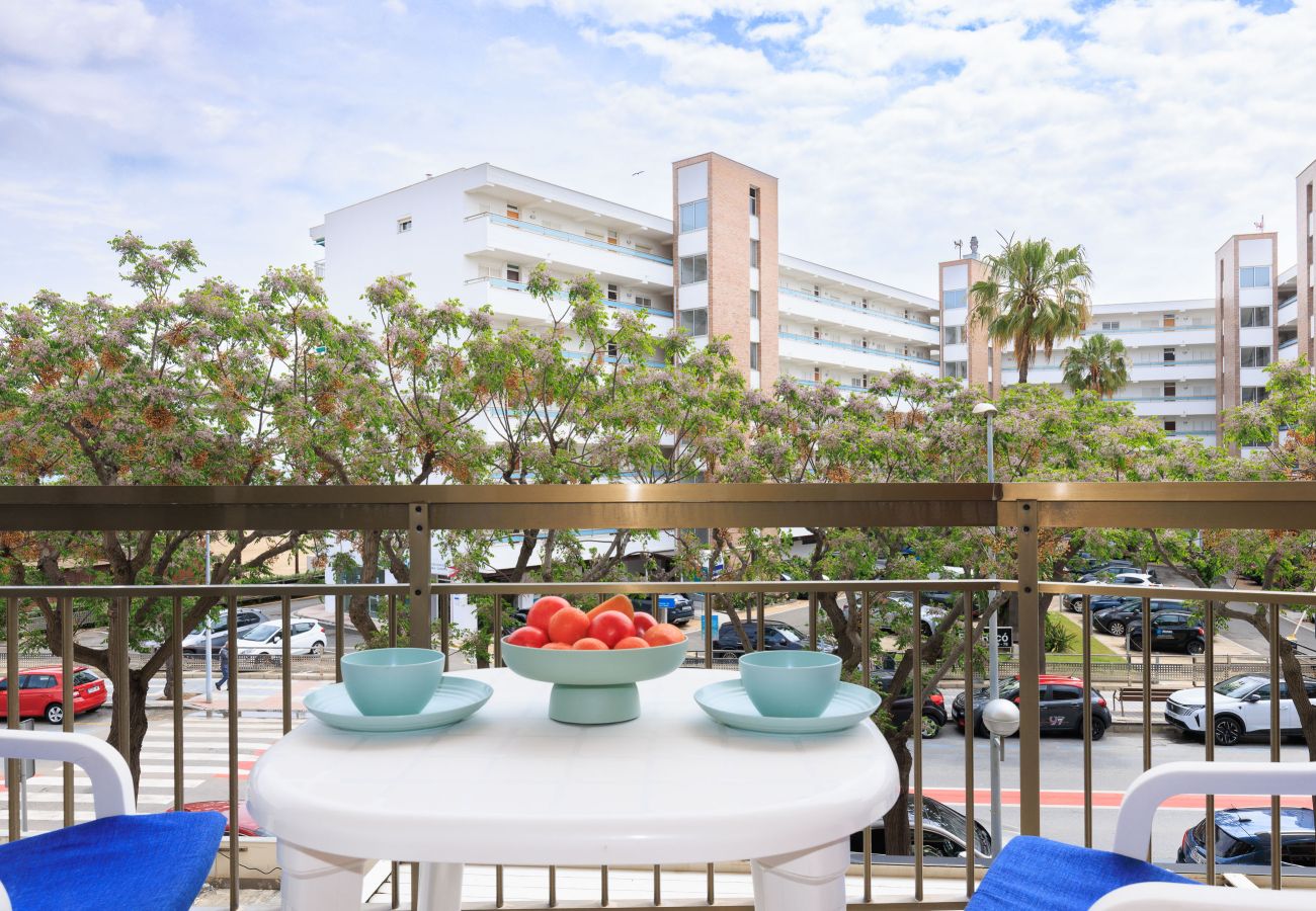 Apartamento en La Pineda - TECAVI III Apartment