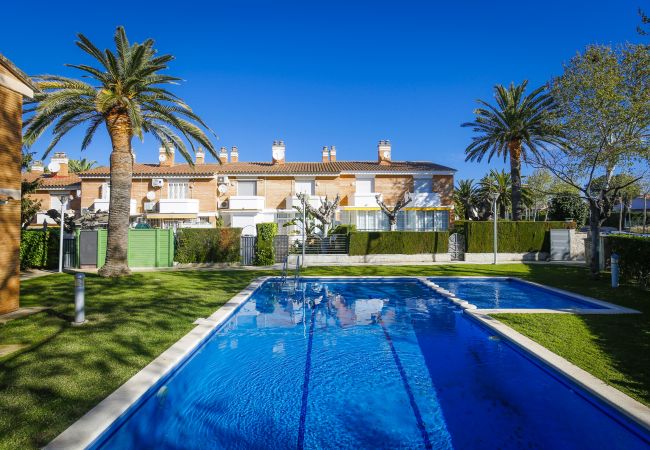 House in Cambrils - OXFOR - Terraced House with Communal Pool House in Cambrils - OXFOR - Terraced House with Communal Pool