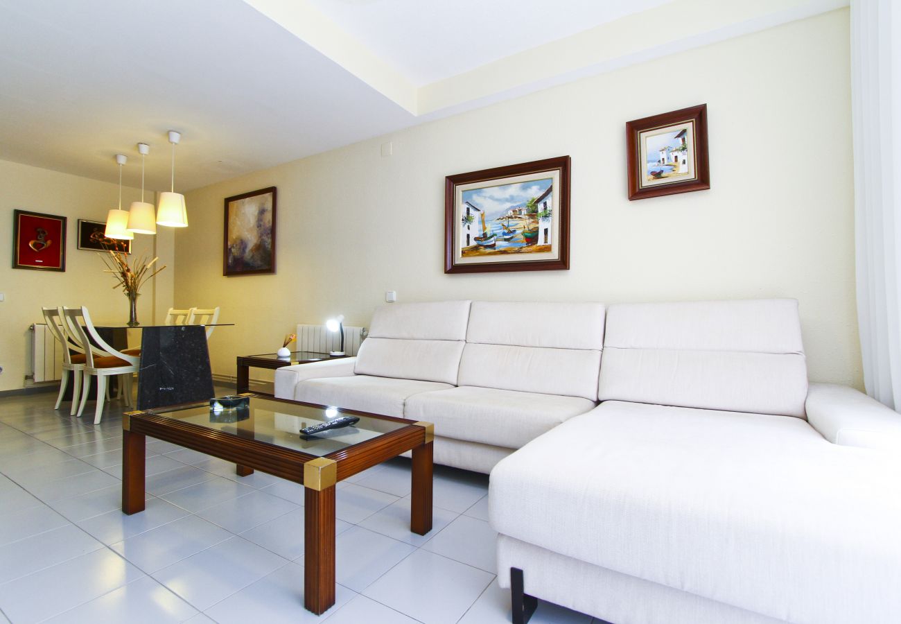 Townhouse in Cambrils - MAGICA Terraced House