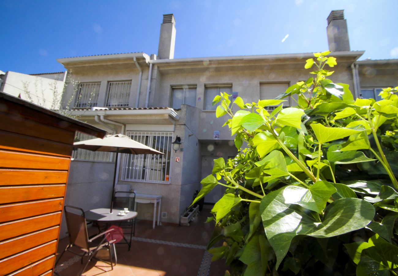 Townhouse in Cambrils - MAGICA Terraced House