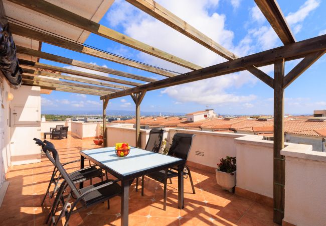 Apartment in La Pineda - NEIA -  Penthouse with sea views, beach at 100m Apartment in La Pineda - NEIA -  Penthouse with sea views, beach at 100m