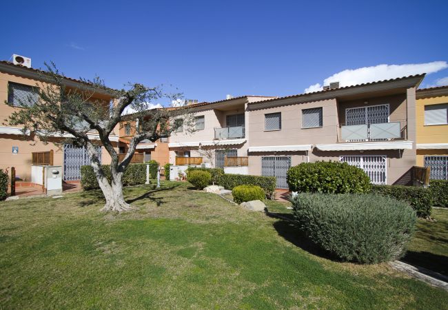 House in Cambrils - OLIVERS House with Communal Pool, beach at 300m House in Cambrils - OLIVERS House with Communal Pool, beach at 300m