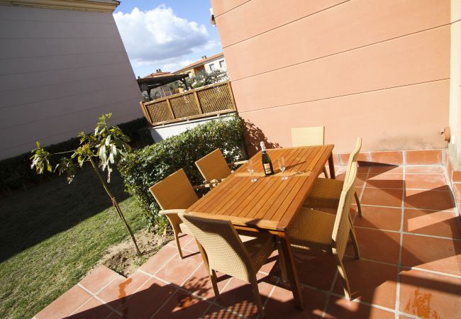 House in Cambrils - OLIVERS House with Communal Pool, beach at 300m House in Cambrils - OLIVERS House with Communal Pool, beach at 300m