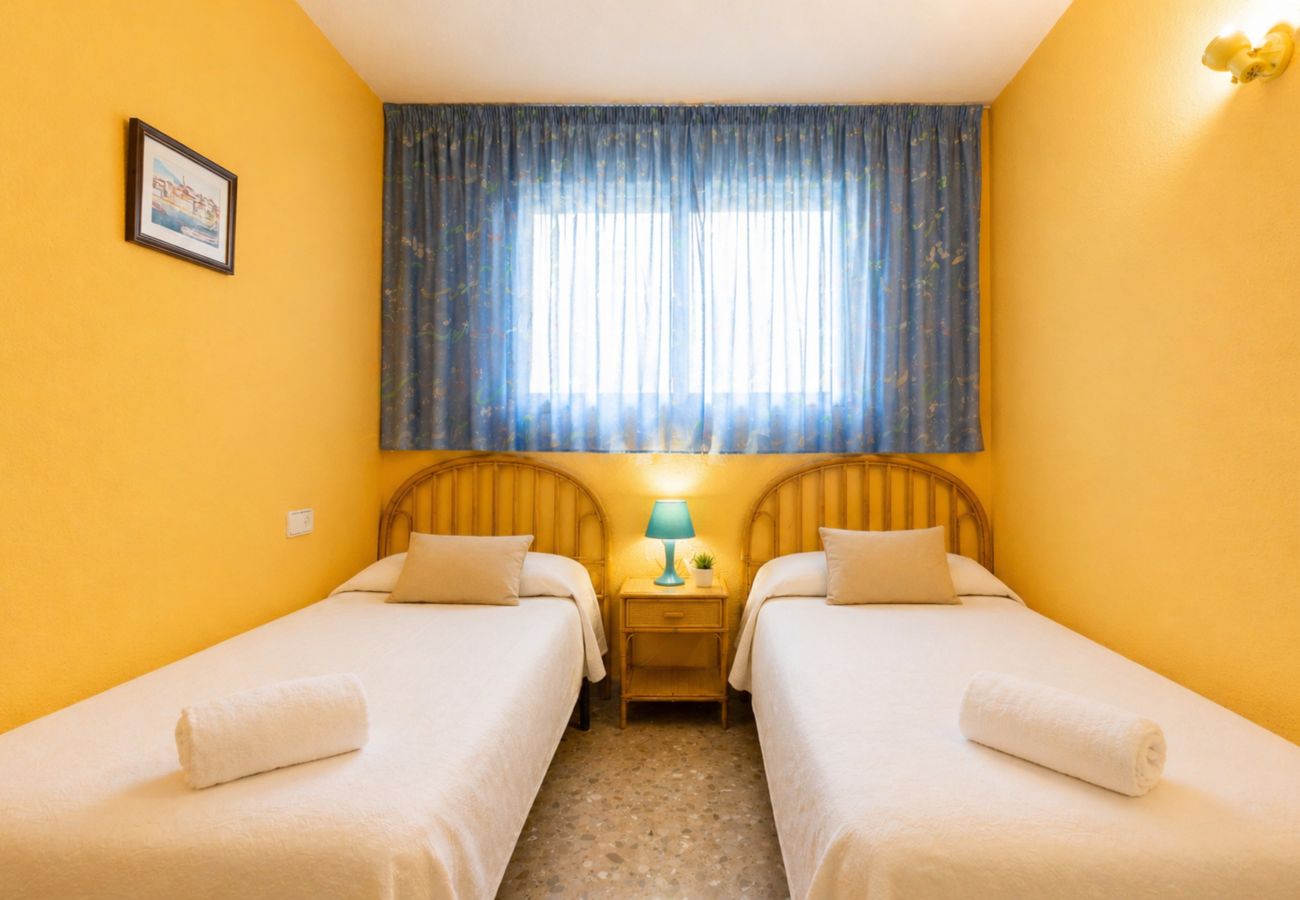 Apartment in Salou - PARADIS 2 Apartment - Llevant Beach