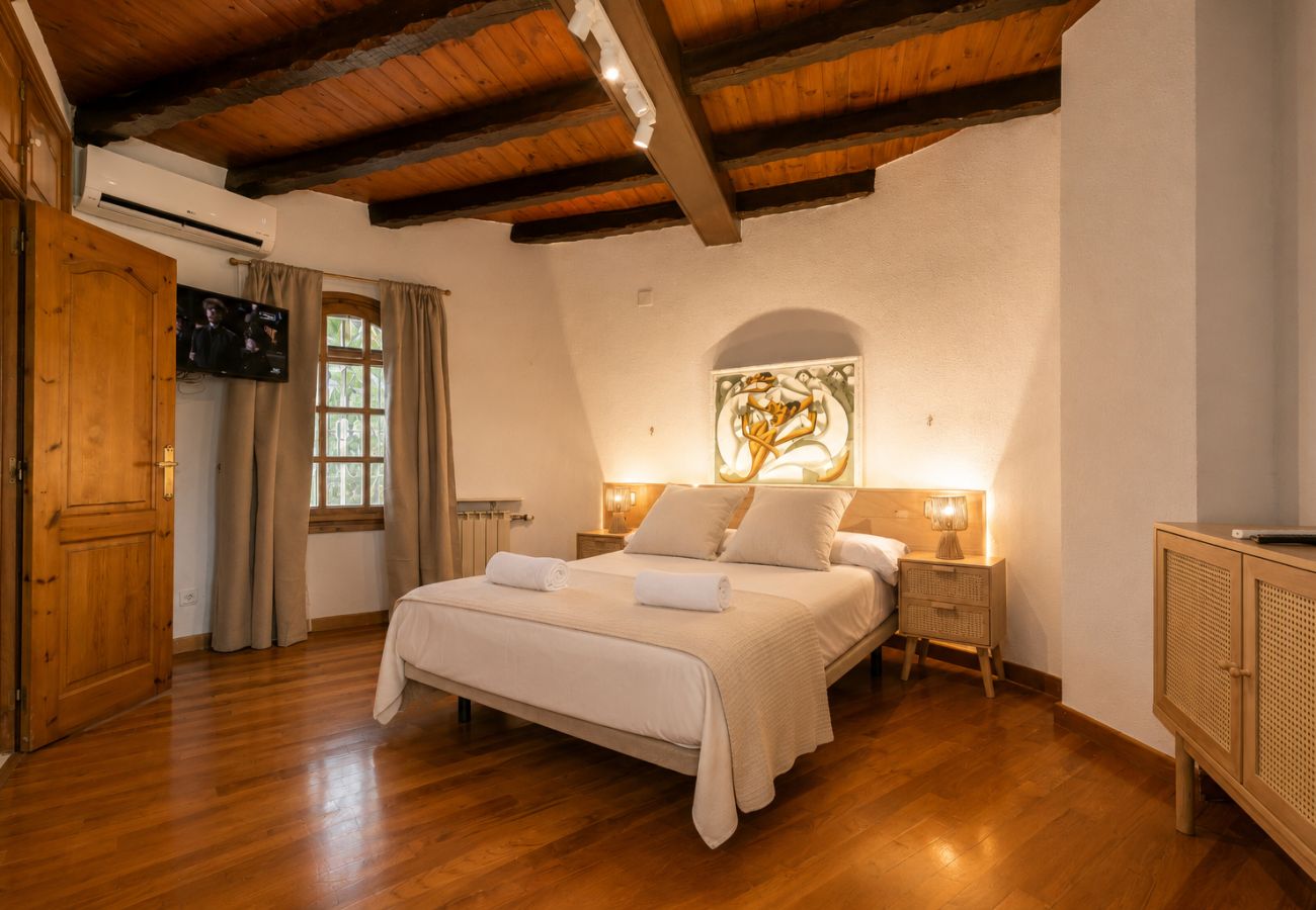 Villa in Cambrils - A peaceful villa with a swimming pool by the sea