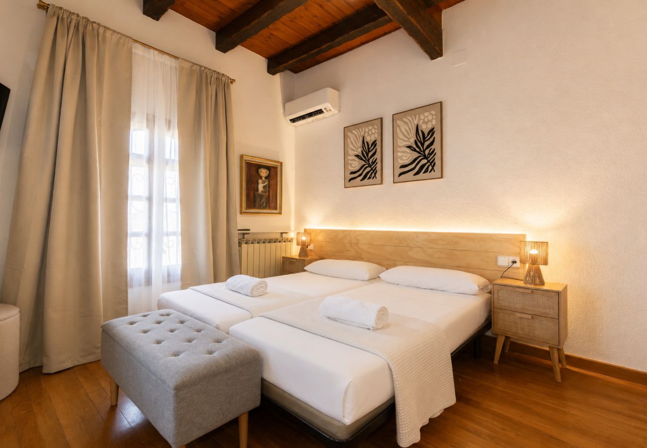 Villa in Cambrils - A peaceful villa with a swimming pool by the sea
