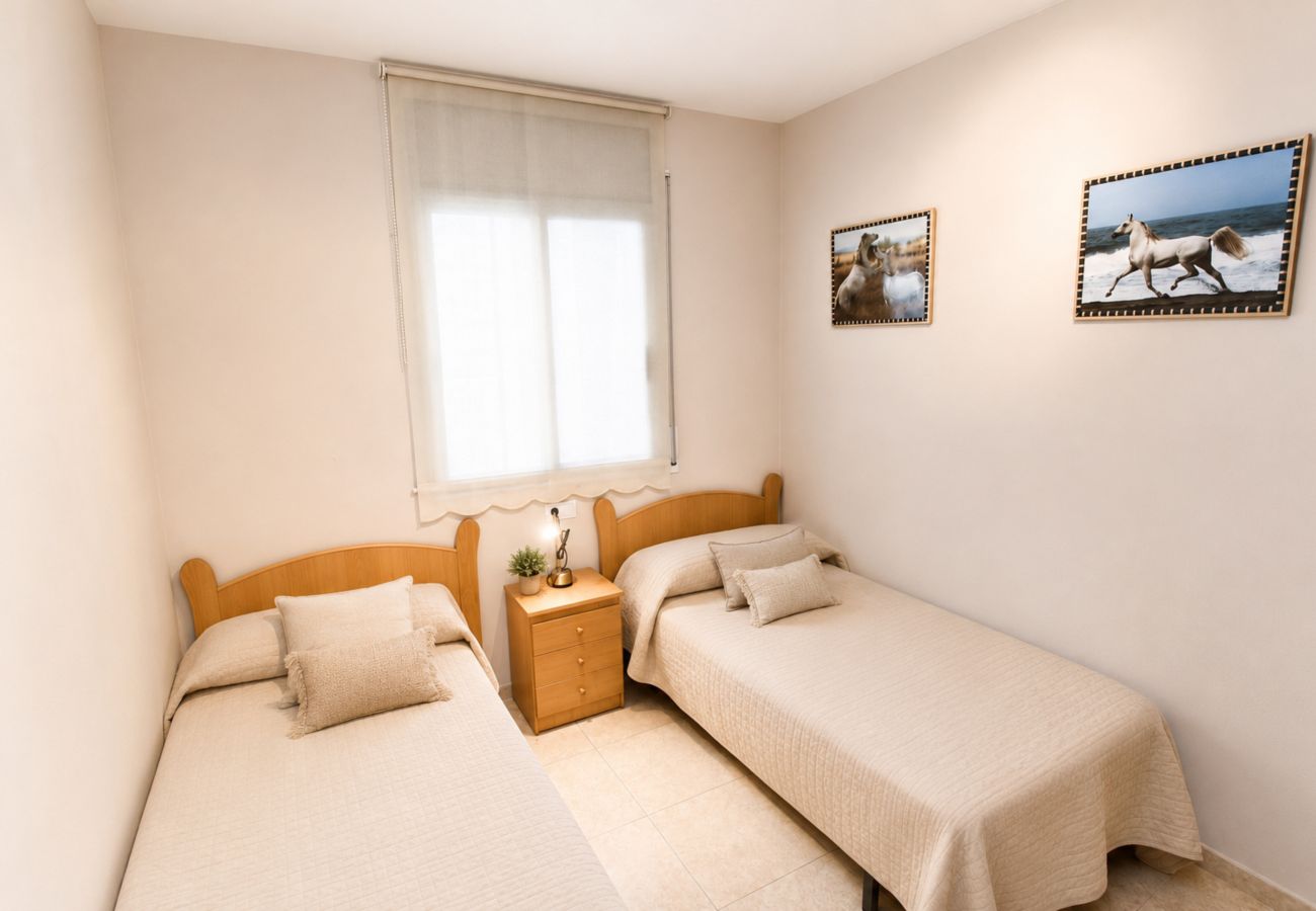 Apartment in La Pineda -  ROURA Apartment - Beach 100m