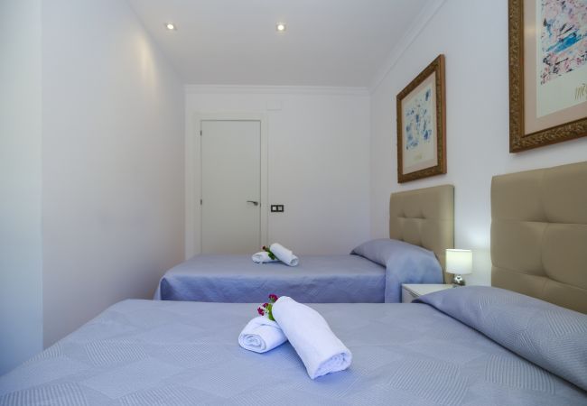 House in Salou - MEDITERRANEA Terraced House with Private Pool House in Salou - MEDITERRANEA Terraced House with Private Pool