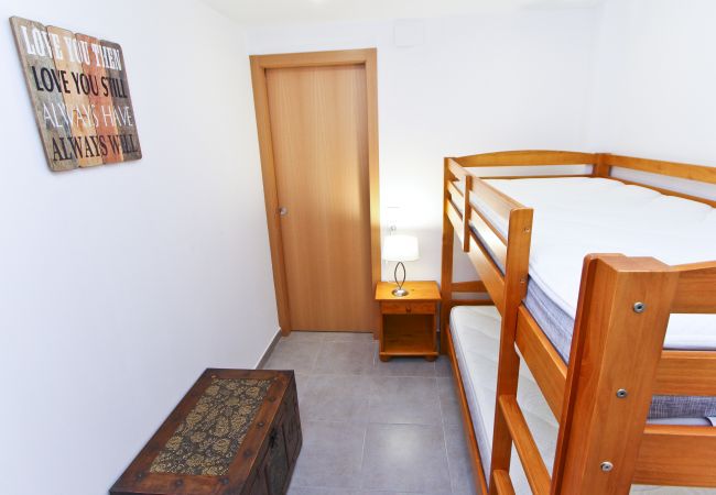 Apartment in La Pineda - PINEDA 4 with sea views and pool Apartment in La Pineda - PINEDA 4 with sea views and pool