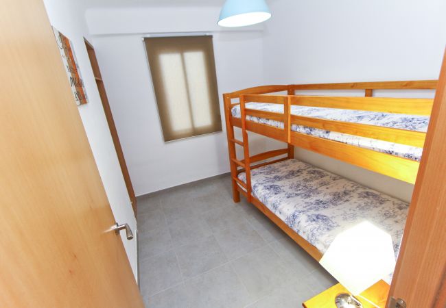 Apartment in La Pineda - PINEDA 4 with sea views and pool Apartment in La Pineda - PINEDA 4 with sea views and pool