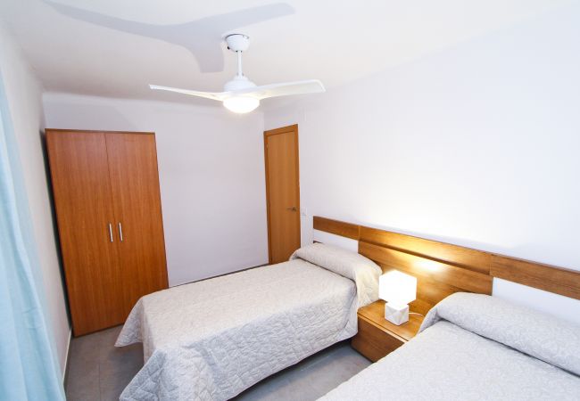 Apartment in La Pineda - PINEDA 4 with sea views and pool Apartment in La Pineda - PINEDA 4 with sea views and pool