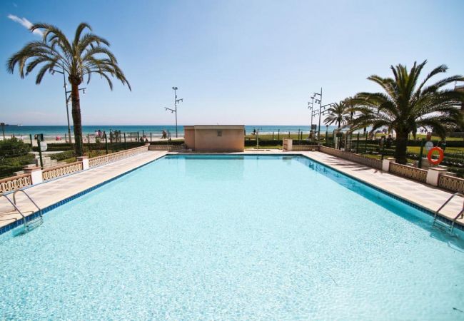 Apartment in La Pineda - PINEDA 4 with sea views and pool Apartment in La Pineda - PINEDA 4 with sea views and pool