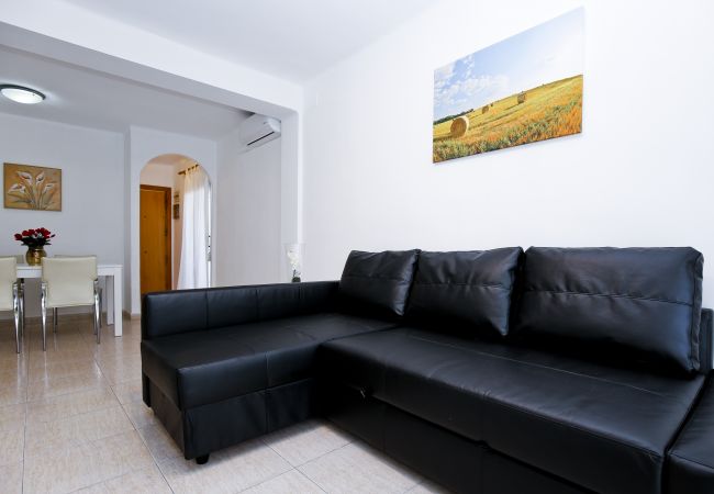 Apartment in La Pineda - PINEDA 5 with communal pool, beach at 100m Apartment in La Pineda - PINEDA 5 with communal pool, beach at 100m