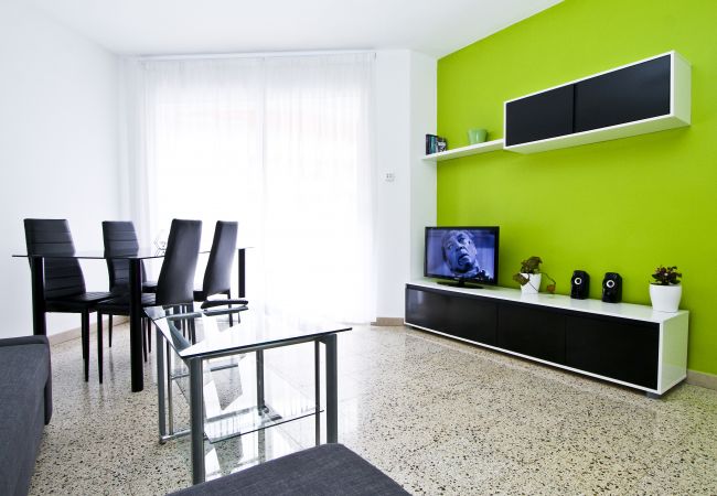 Apartment in Salou - OKSANA Apartment - Close to PortAventura Apartment in Salou - OKSANA Apartment - Close to PortAventura