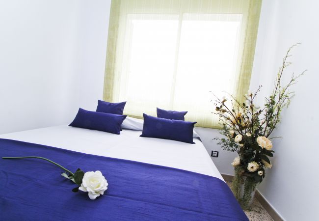 Apartment in Salou - OKSANA Apartment - Close to PortAventura Apartment in Salou - OKSANA Apartment - Close to PortAventura