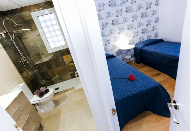 Apartment in Salou - QUEENS 1B Salou center, beach at 300m Apartment in Salou - QUEENS 1B Salou center, beach at 300m