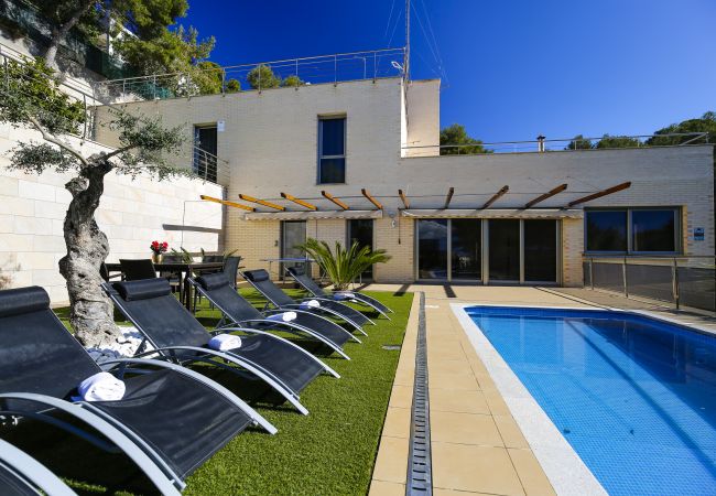 Villa in Tarragona - Villa NINA with private pool, beach at 500m Villa in Tarragona - Villa NINA with private pool, beach at 500m