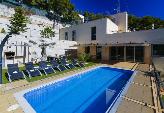 Villa in Tarragona - Villa NINA with private pool, beach at 500m Villa in Tarragona - Villa NINA with private pool, beach at 500m