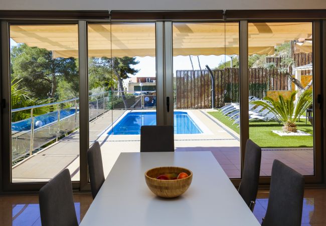 Villa in Tarragona - Villa NINA with private pool, beach at 500m Villa in Tarragona - Villa NINA with private pool, beach at 500m