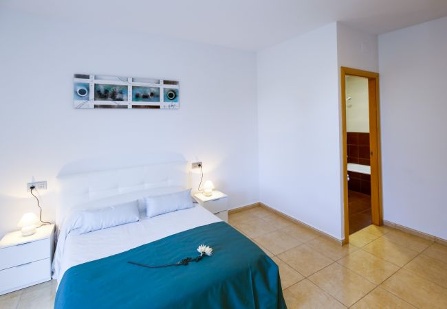 Villa in Tarragona - Villa NINA with private pool, beach at 500m Villa in Tarragona - Villa NINA with private pool, beach at 500m