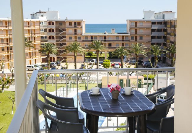 Apartment in La Pineda - PINEDA 7 with communal pool, beach at 100m Apartment in La Pineda - PINEDA 7 with communal pool, beach at 100m