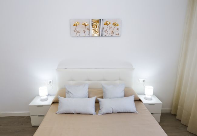 Apartment in La Pineda - PINEDA 7 with communal pool, beach at 100m Apartment in La Pineda - PINEDA 7 with communal pool, beach at 100m