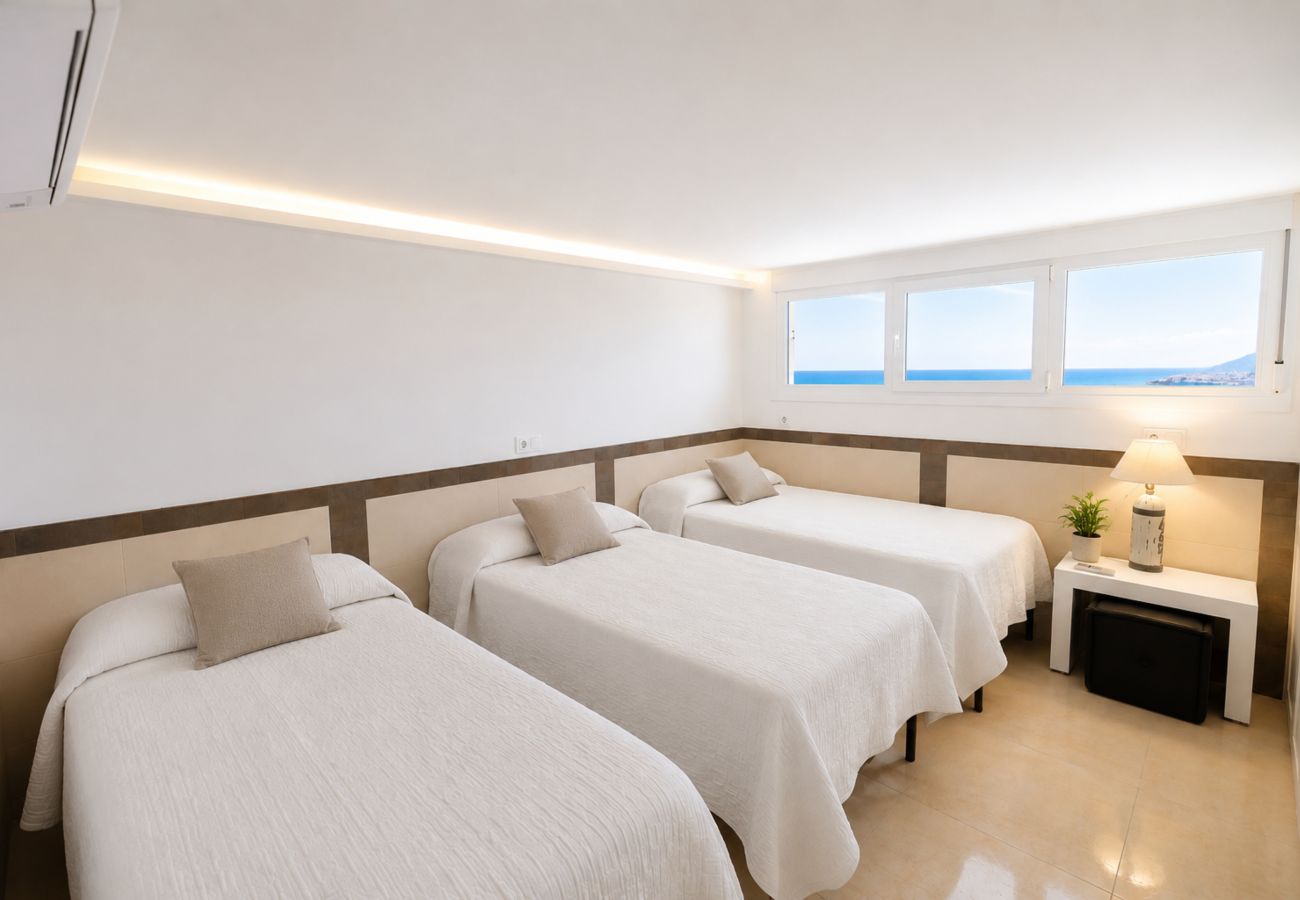Apartment in Cambrils - Spacious Beachfront Duplex for 12