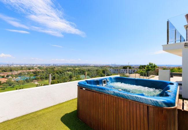 Villa in Salou - Villa PANORAMIC - Only Families  Villa in Salou - Villa PANORAMIC - Only Families