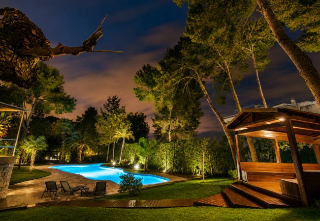 Villa in Salou - Private Pool Among Mediterranean Pines