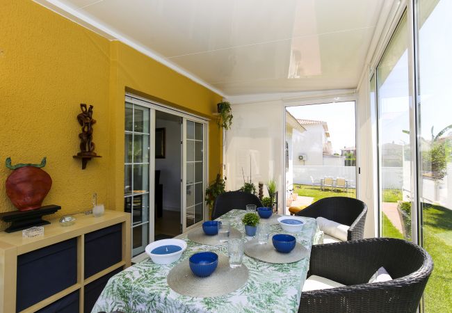 Villa in Salou - Villa AMAZONICA - Only Families Villa in Salou - Villa AMAZONICA - Only Families
