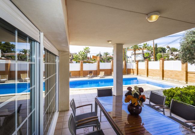 Villa in Salou - Villa VILADOMAT - Only Families Villa in Salou - Villa VILADOMAT - Only Families