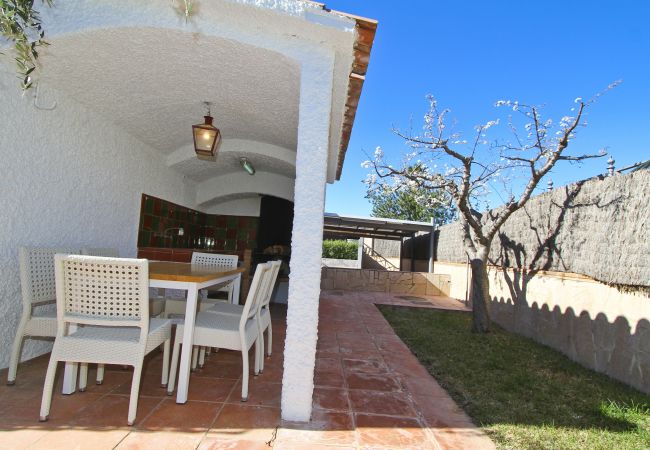 Villa in Cambrils - Villa SANTORINI Villa in Cambrils - Villa SANTORINI