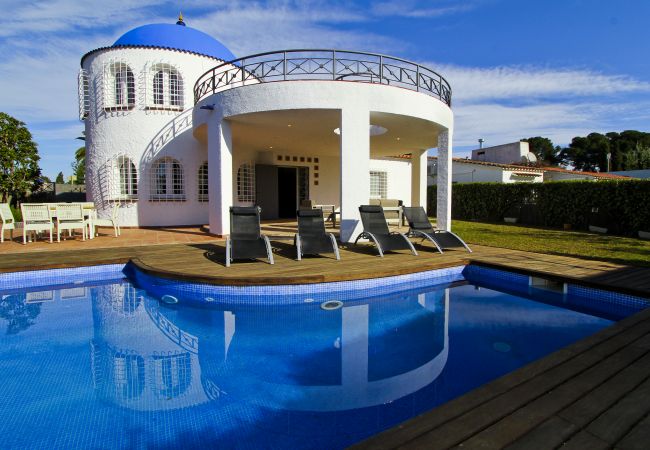 Villa in Cambrils - Villa SANTORINI Villa in Cambrils - Villa SANTORINI