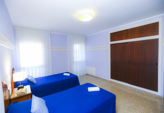 Villa in Salou - Villa SERENA - Only Families  Villa in Salou - Villa SERENA - Only Families