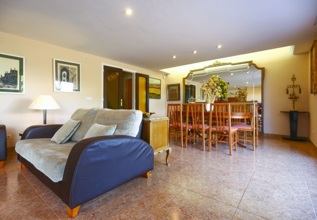 Villa in Salou - Villa SERENA - Only Families  Villa in Salou - Villa SERENA - Only Families