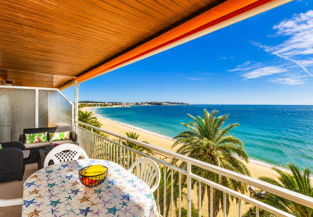 Apartment in Salou - CORONA Apartment
