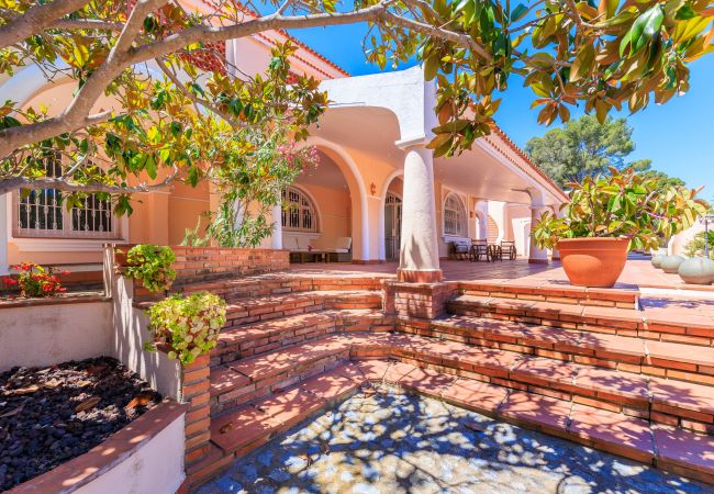 Villa in Salou - Villa CALMA  Villa in Salou - Villa CALMA