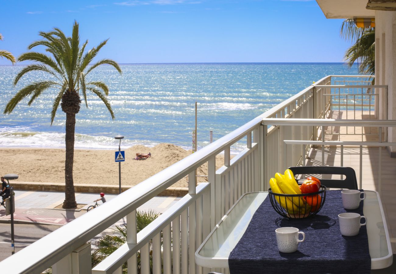 Apartment in Salou - SOLDUBA Apartment - A step away from the beach