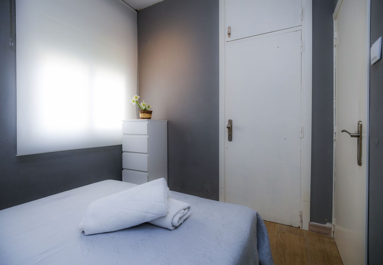 Apartment in Salou - SOLDUBA Apartment - A step away from the beach