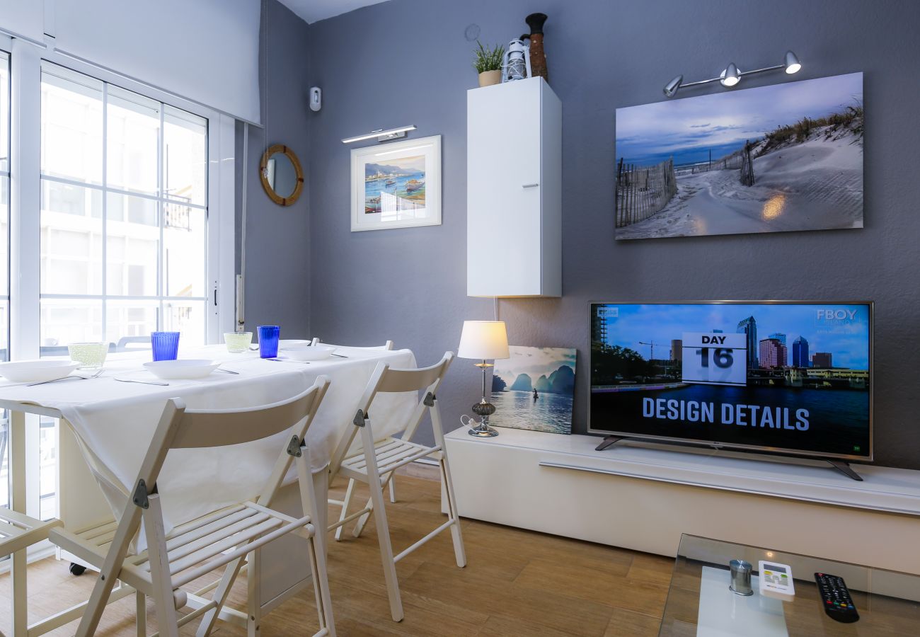 Apartment in Salou - SOLDUBA Apartment - A step away from the beach