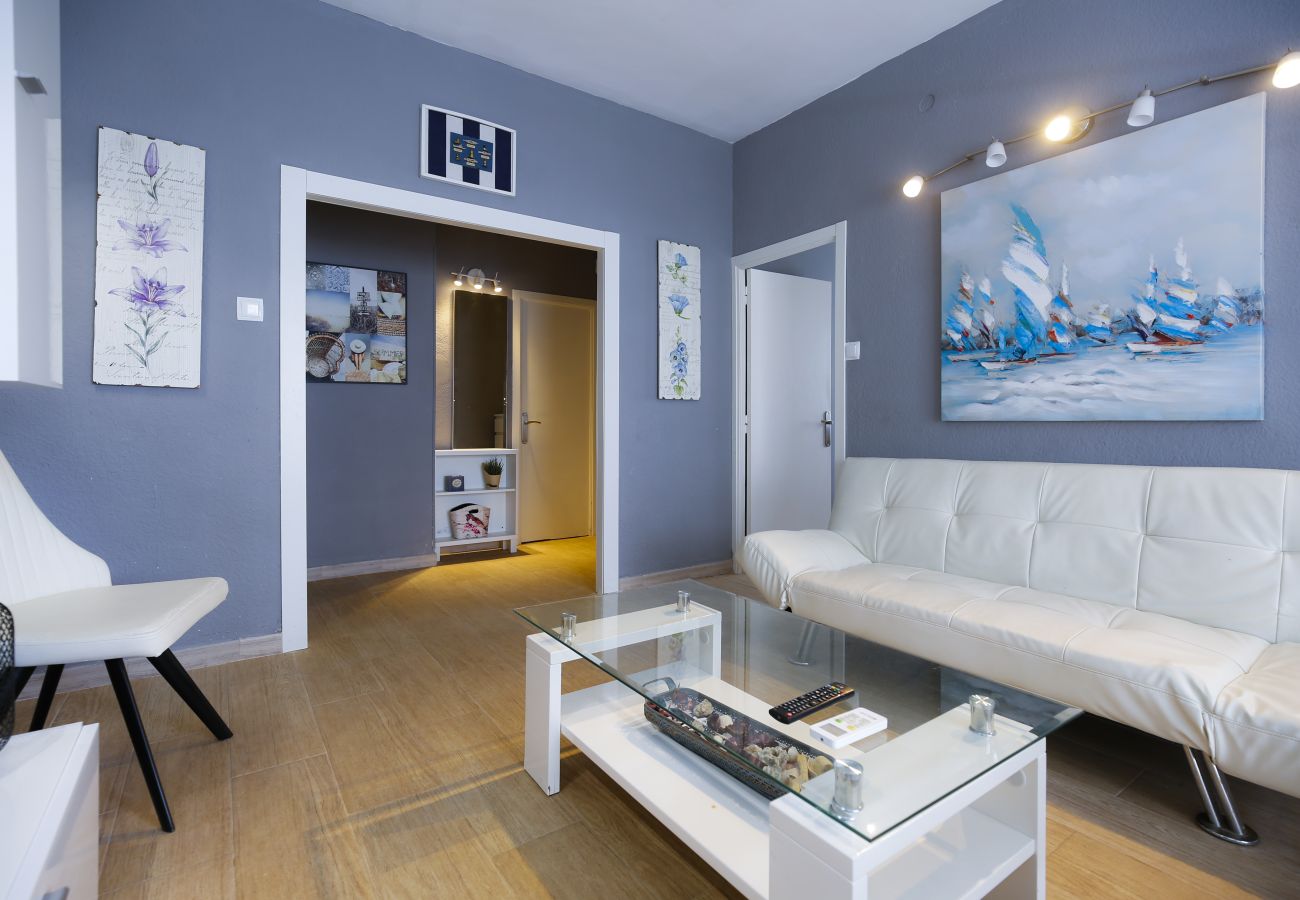 Apartment in Salou - SOLDUBA Apartment - A step away from the beach