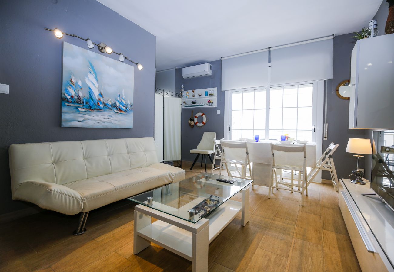 Apartment in Salou - SOLDUBA Apartment - A step away from the beach