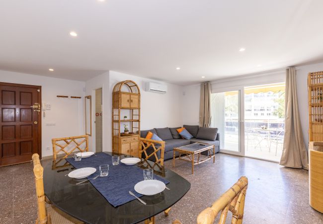 Apartment in Salou - RHIN Apartment - WOW Swimming Pools Apartment in Salou - RHIN Apartment - WOW Swimming Pools