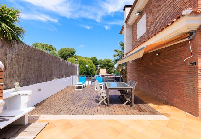 House in Salou - Villa ERA - Jacuzzi and Swimming Pool House in Salou - Villa ERA - Jacuzzi and Swimming Pool