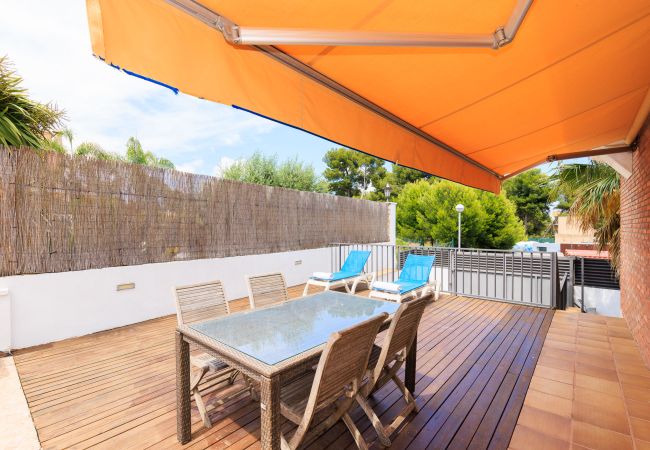 House in Salou - Villa ERA - Jacuzzi and Swimming Pool House in Salou - Villa ERA - Jacuzzi and Swimming Pool