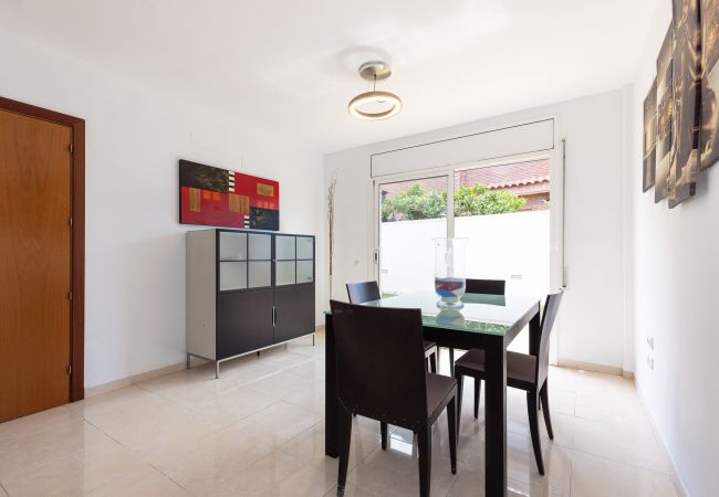 House in Salou - Villa ERA - Jacuzzi and Swimming Pool House in Salou - Villa ERA - Jacuzzi and Swimming Pool
