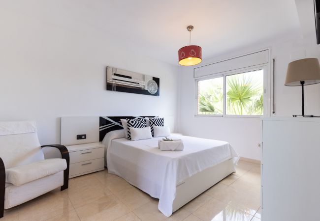 House in Salou - Villa ERA - Jacuzzi and Swimming Pool House in Salou - Villa ERA - Jacuzzi and Swimming Pool