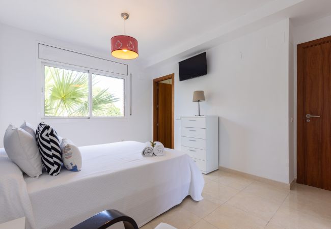 House in Salou - Villa ERA - Jacuzzi and Swimming Pool House in Salou - Villa ERA - Jacuzzi and Swimming Pool