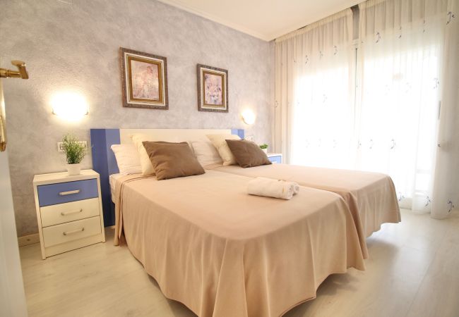 Apartment in Salou - ROYAL APARTMENTS SALOU Apartment in Salou - ROYAL APARTMENTS SALOU